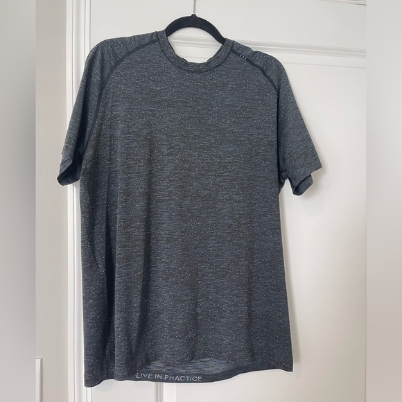Men’s Lulu Lemon T-Shirt - Picture 1 of 3